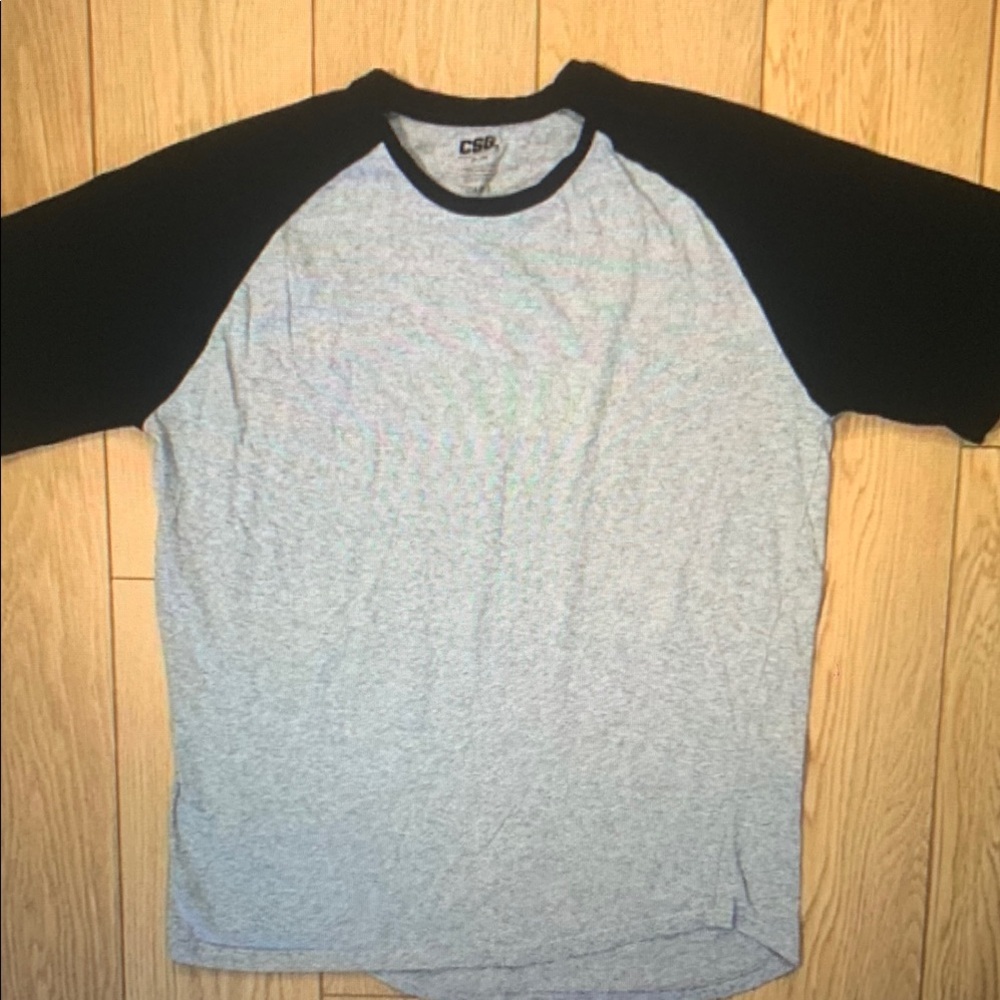 Men's Black and Gray Raglan Shirt